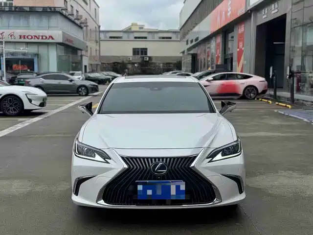 Lexus Lexus ES 2018