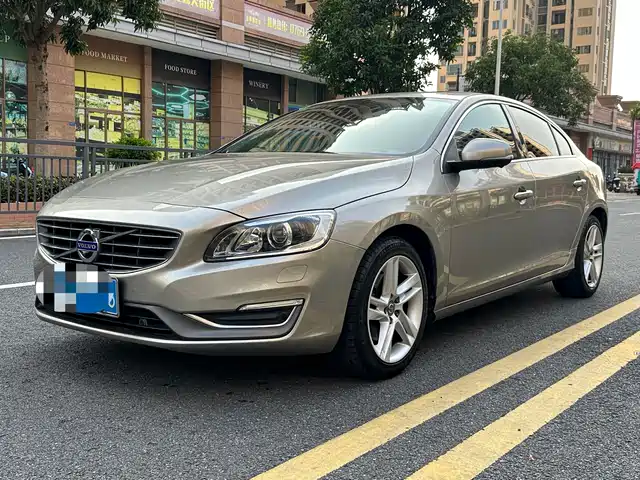 Volvo Volvo S60 2015