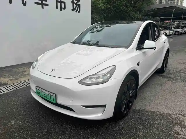 Tesla Model Y 2022