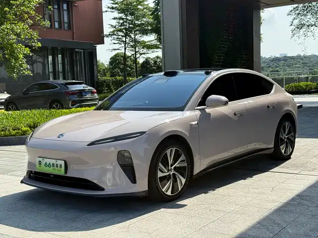NIO NIO ET5