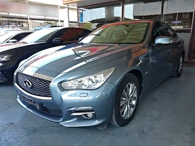 Infiniti Infiniti Q50 2015