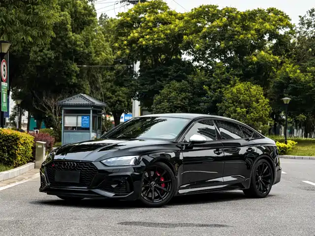 Audi Audi RS 5
