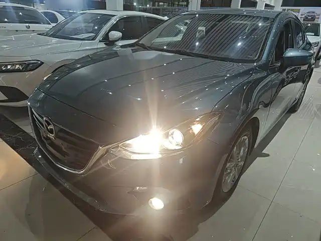 Mazda Mazda3 Axela 2016