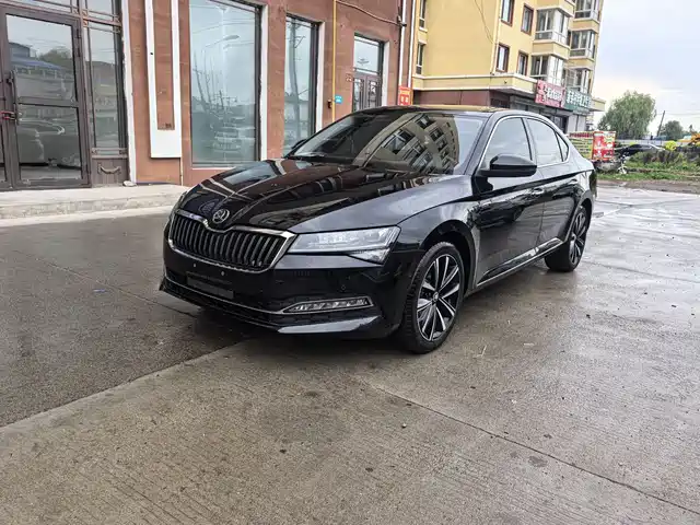 Škoda Superb 2024