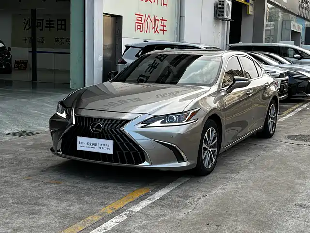 Lexus Lexus ES 2023