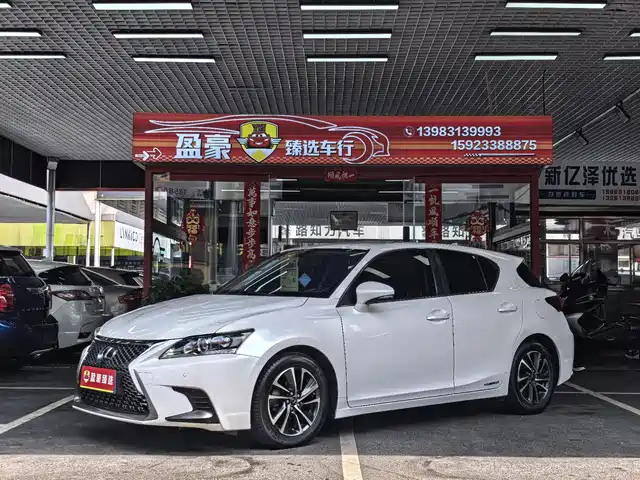 Lexus Lexus CT 2018