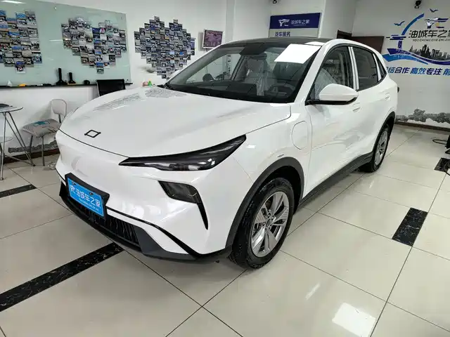 Besturn Yueyi 03