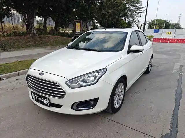Ford Ford Escort 2015