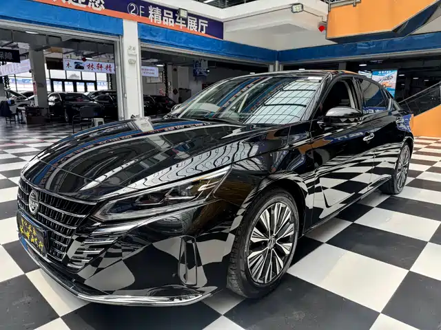 Nissan Teana 2023