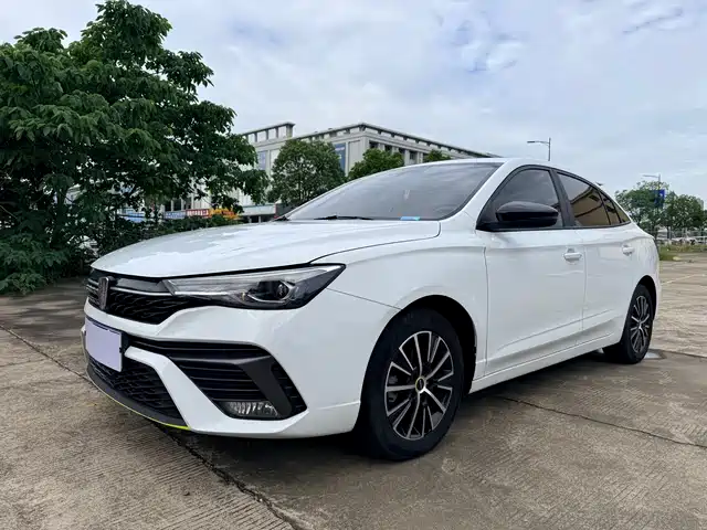 Roewe Roewe i5 2023
