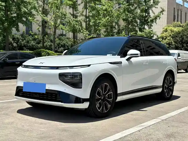 XPeng XPeng G9 2025