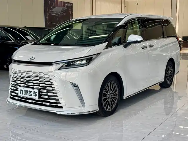 Lexus Lexus LM