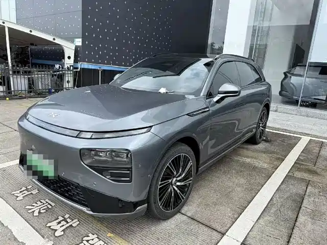 XPeng XPeng G9 2022