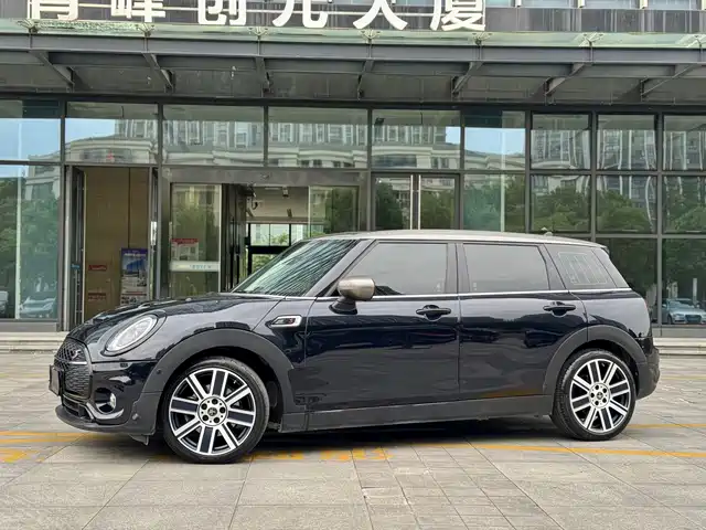 MINI MINI CLUBMAN 2022