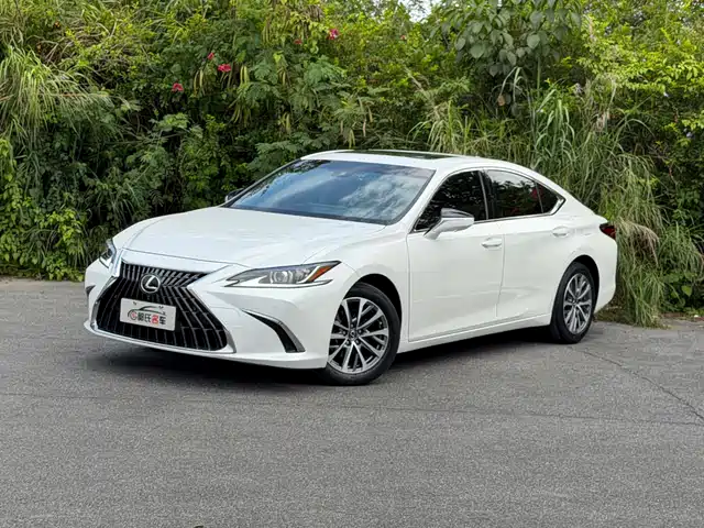 Lexus Lexus ES 2023