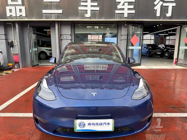 Tesla Model Y 2022