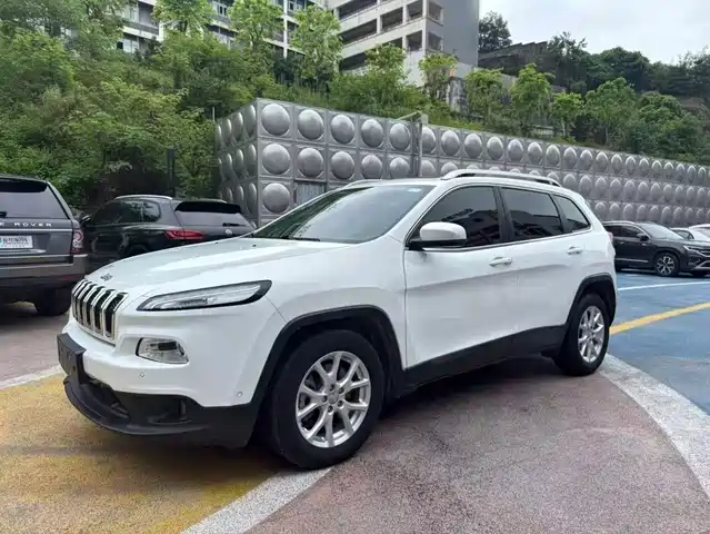 Jeep Cherokee 2016