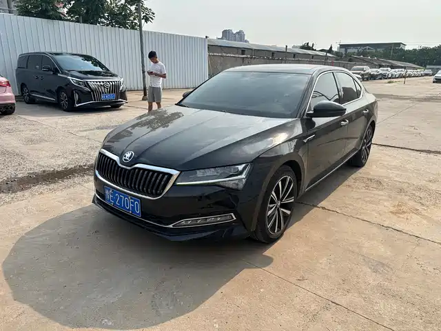 Škoda Superb 2024