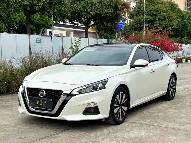 Nissan Teana 2022