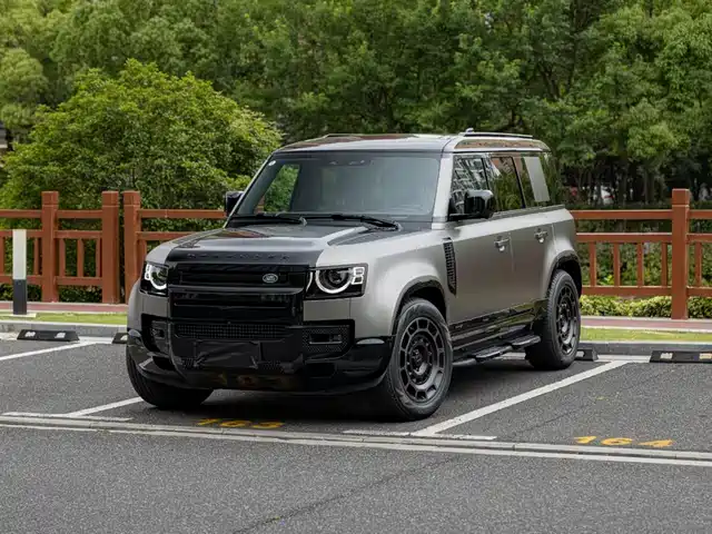 Land Rover Land Rover Defender 2024
