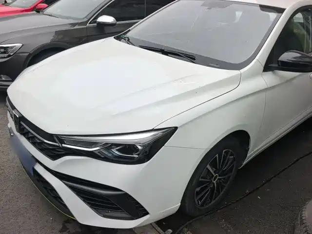 Roewe Roewe i5 2023