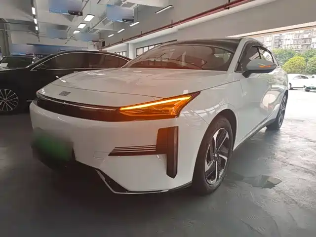Geely Galaxy Galaxy L6 2024