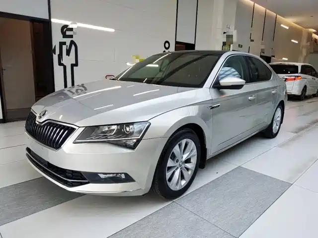 Škoda Superb 2019