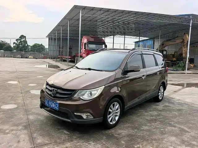 Baojun Baojun 730 2015