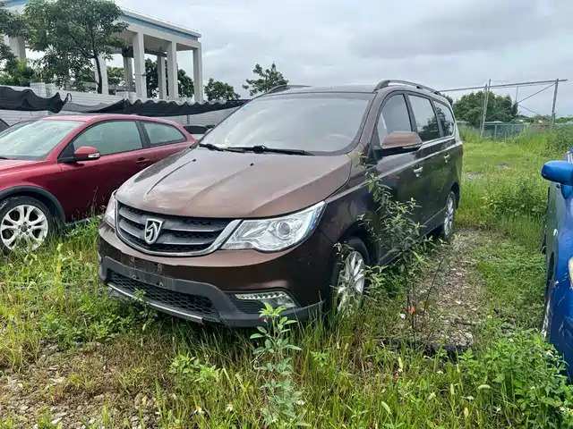 Baojun Baojun 730 2015