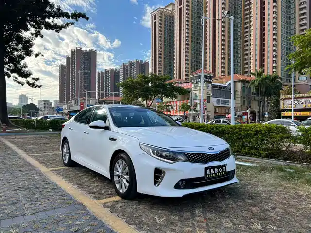 Kia Kia K5 2017