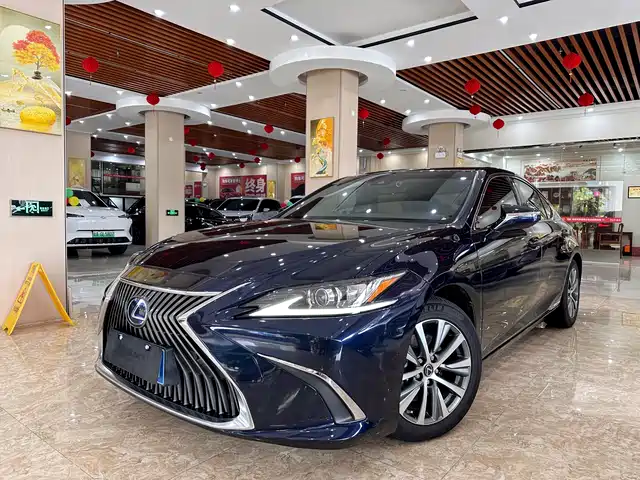 Lexus Lexus ES 2021