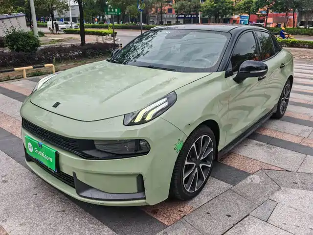 Lynk & Co Lynk & Co 03