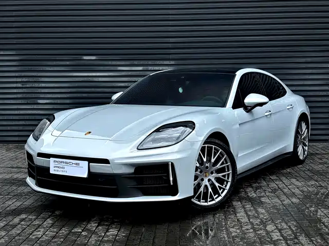 Porsche Panamera 2025