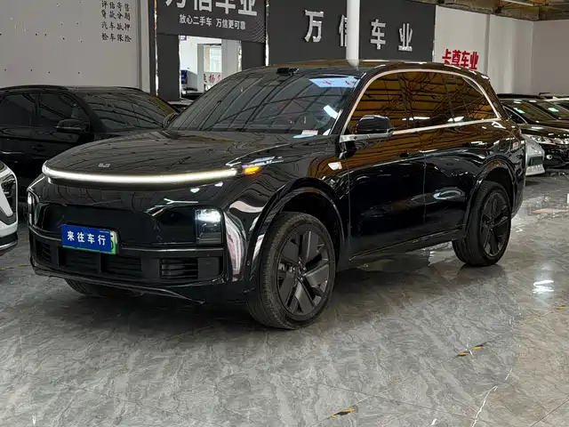 Li Auto Li L8 2025