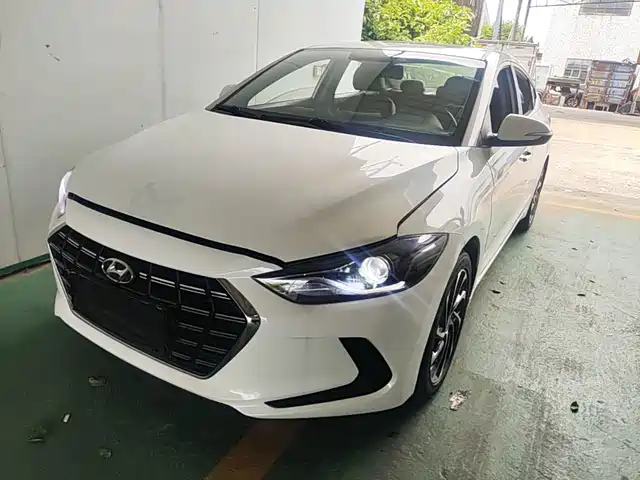 Hyundai Elantra 2020