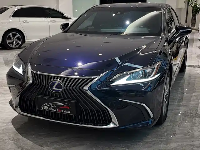 Lexus Lexus ES 2020