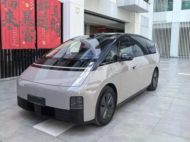 Li Auto Li Auto MEGA 2025