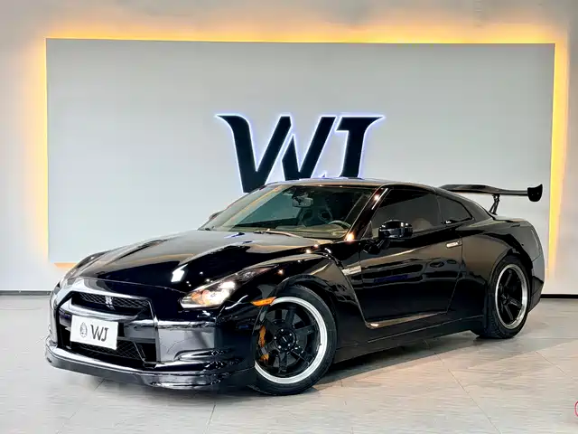 Nissan Nissan GT-R 2010