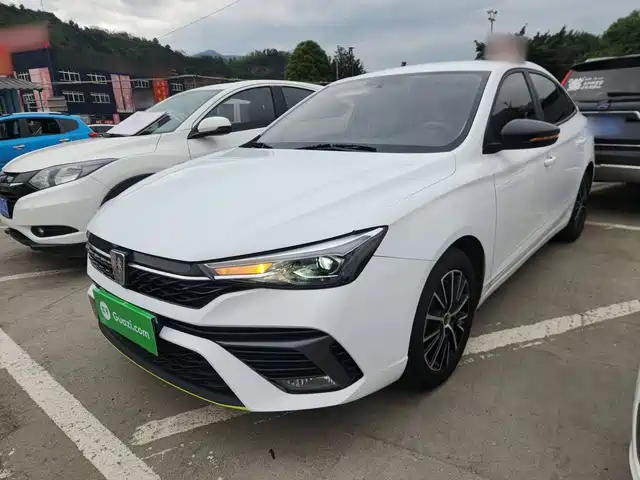 Roewe Roewe i5 2022