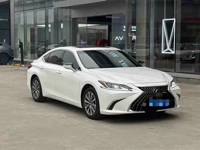 Lexus Lexus ES 2024