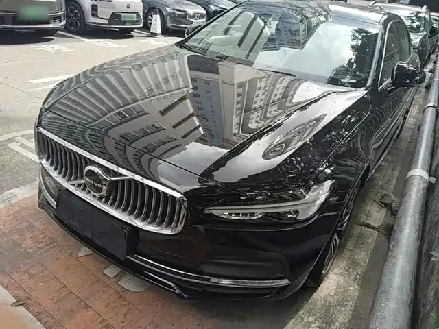 Volvo Volvo S90 2025