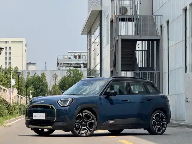 MINI Electric MINI ACEMAN 2025