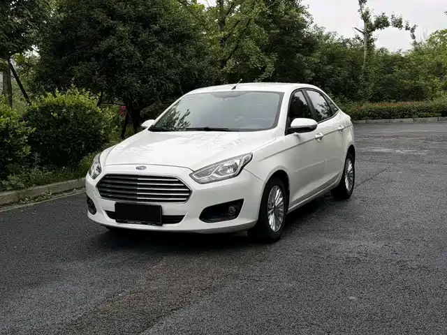 Ford Ford Escort 2015