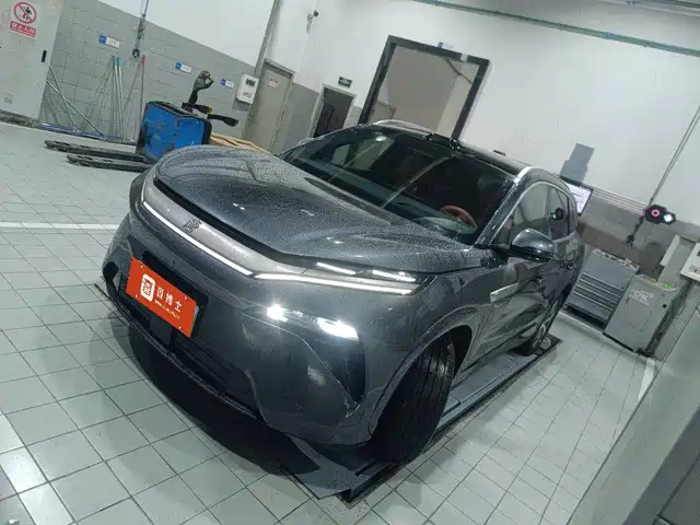 BYD Tang L 2025