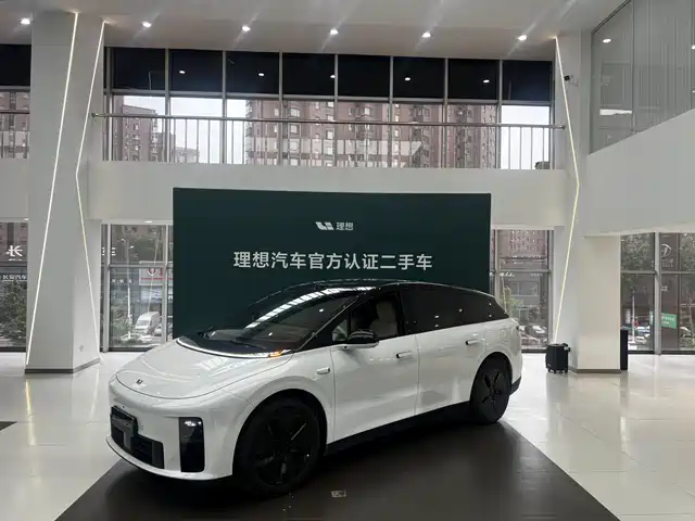 Li Auto Li Auto i6 2025