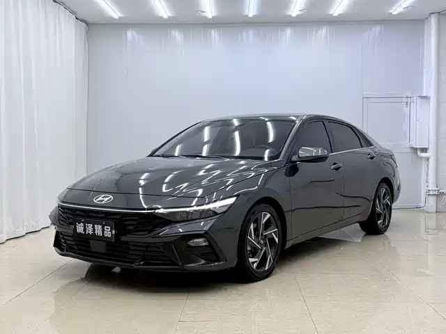 Hyundai Elantra 2024