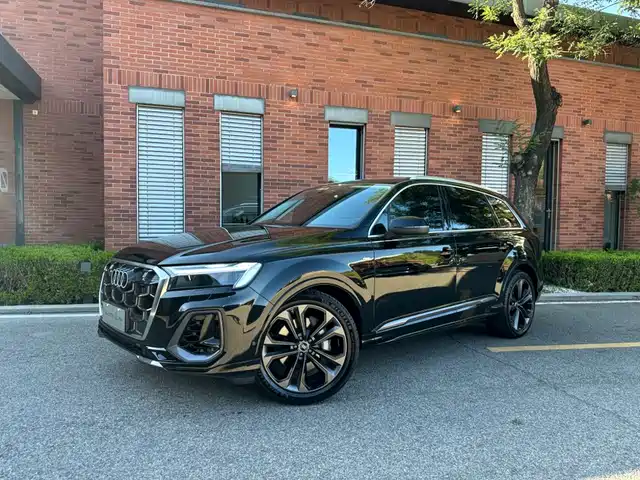 Audi Audi Q7 2026