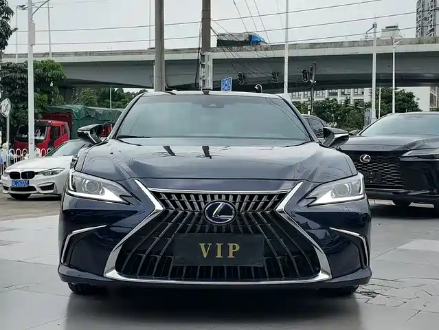 Lexus Lexus ES 2021
