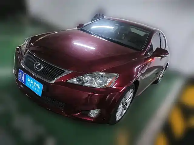 Lexus Lexus IS 2010