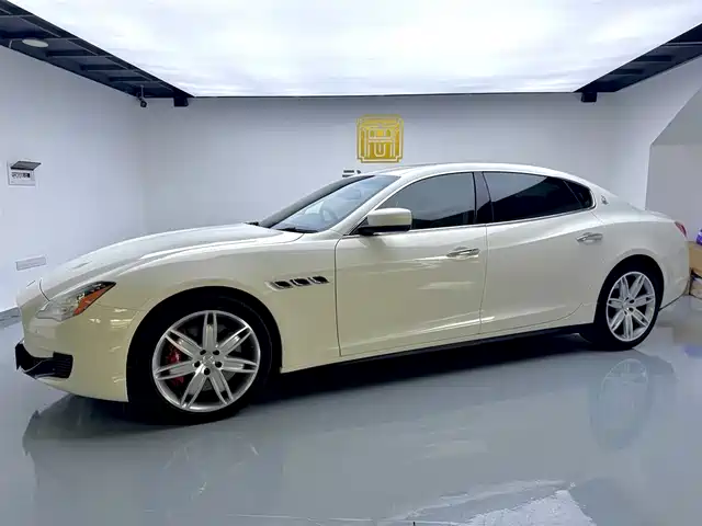 Maserati Quattroporte